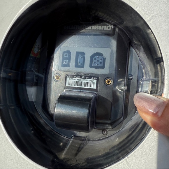 Humminbird PiranhaMax 197c DI Fish Finder - Picture 11 of 13